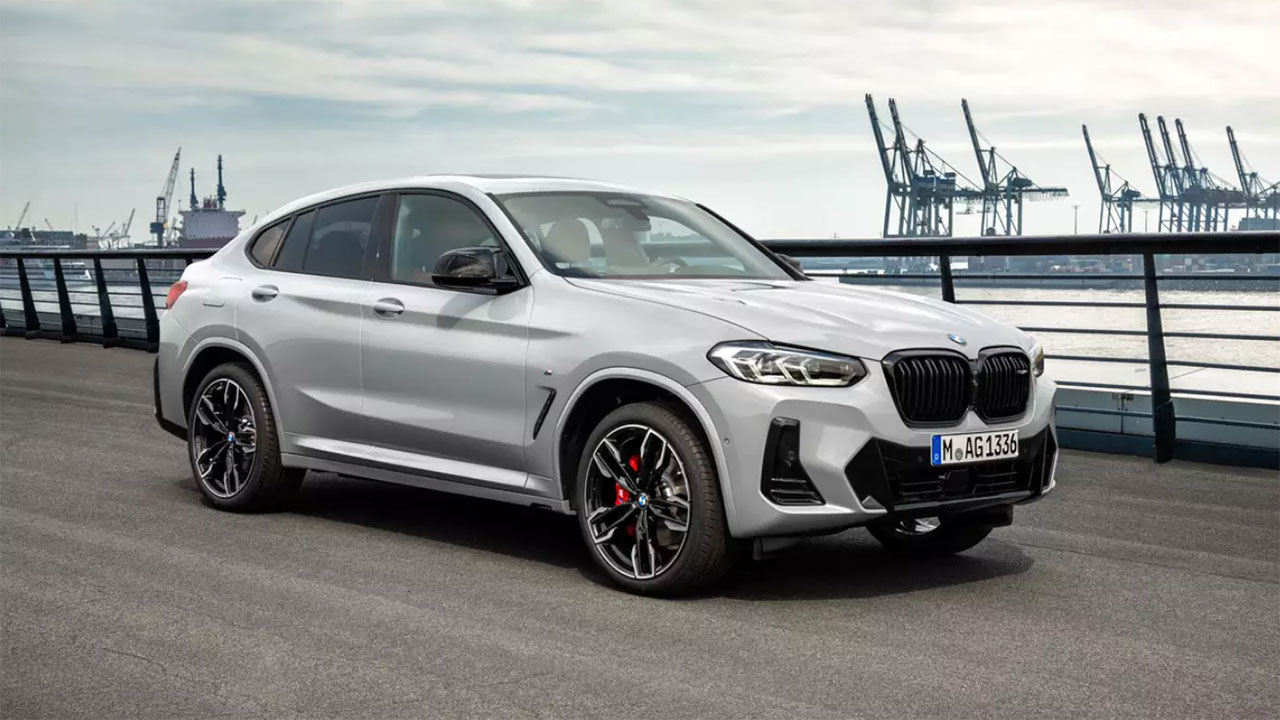 BMW X4.