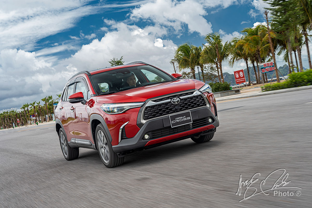 Toyota Corolla Cross hiện đang dẫn đầu phân khúc 1