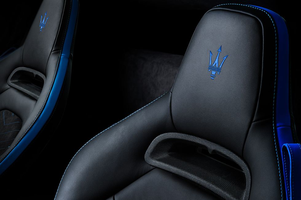 tựa ghế xe Maserati MC20.