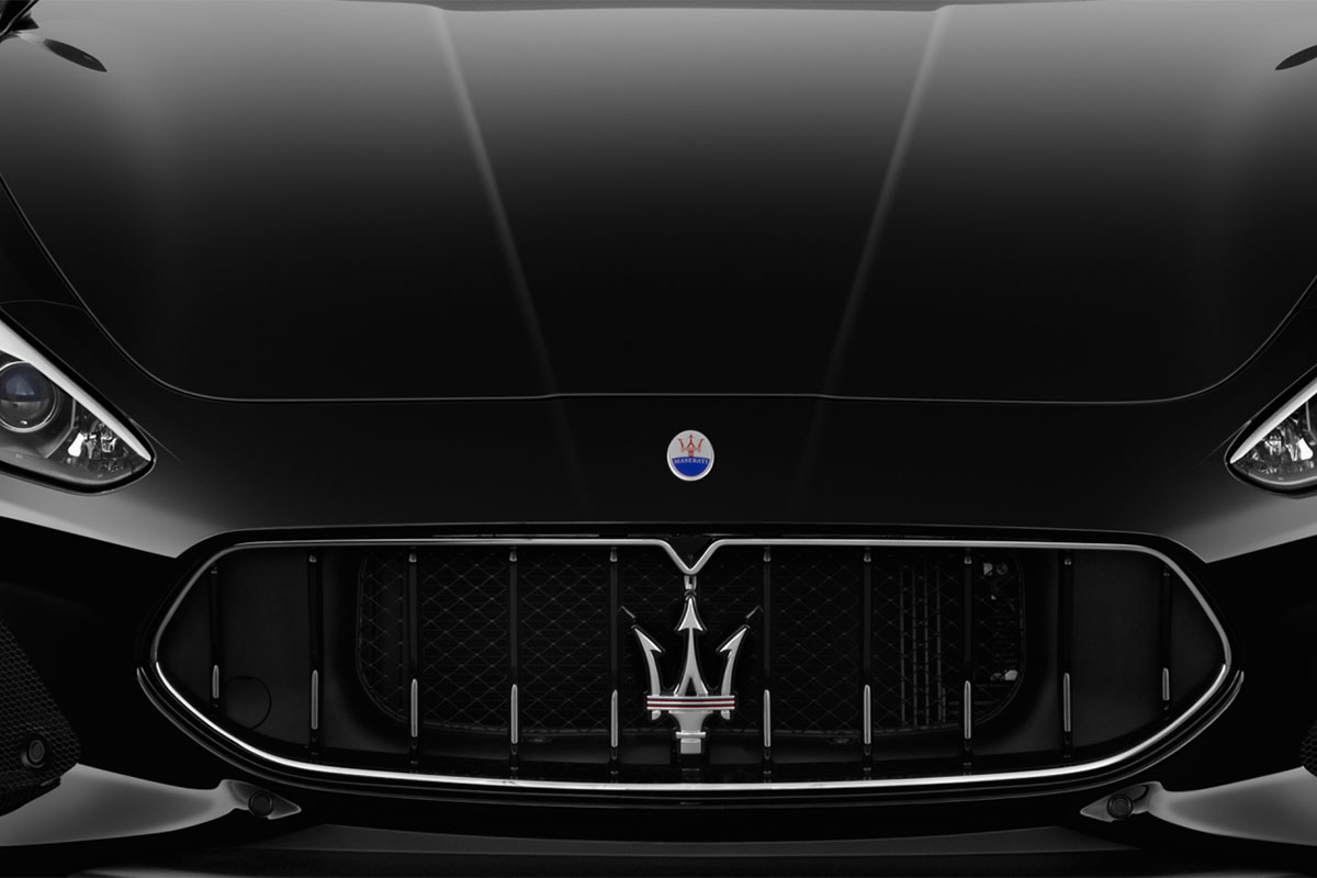 đầu xe Maserati GranTurismo .