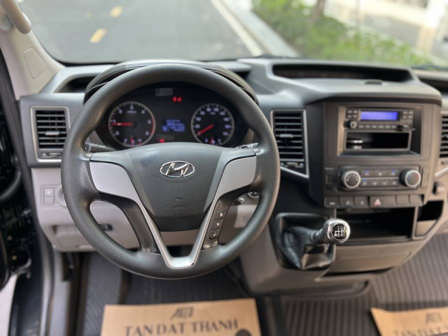 Nội thất  xe Hyundai Solati 2019.