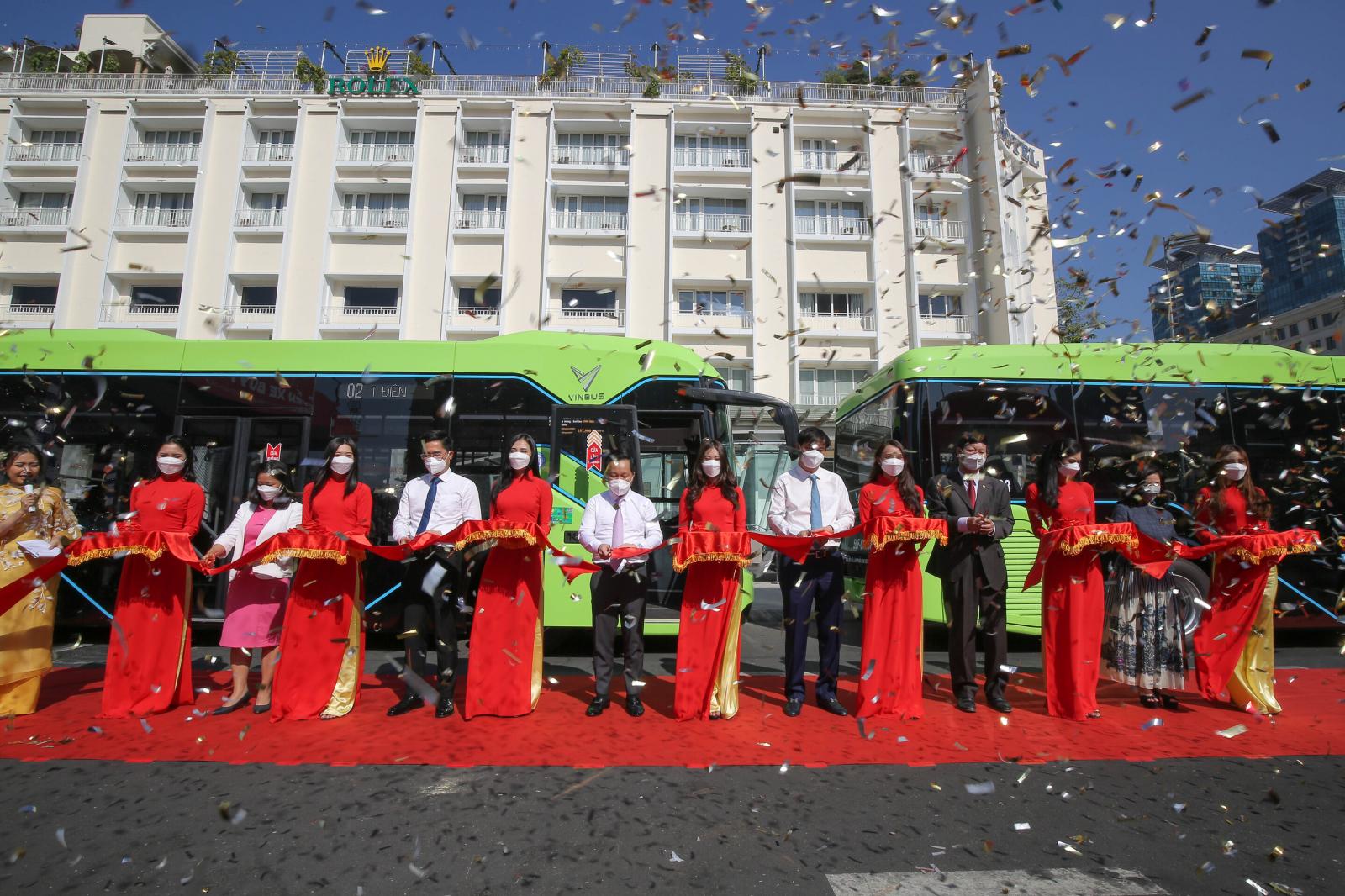 VinBus khai trương tuyến buýt điện đầu tiên kết nối mạng lưới vận tải tại TP. Hồ Chí Minh 1