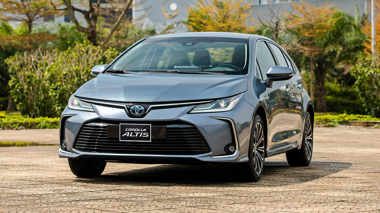 Toyota Corolla Altis 2023: Giá xe Altis lăn bánh kèm tin khuyến mãi (4/2023)