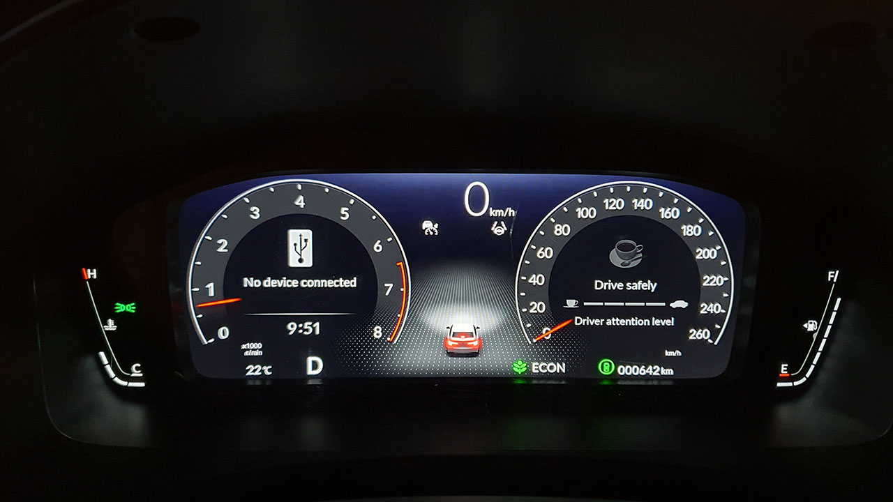Bảng đồng hồ kỹ thuật số trên Honda Civic 2022 1.