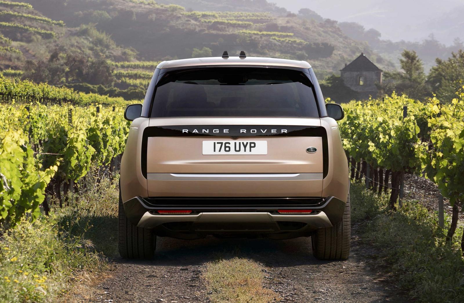 đuôi xe Land Rover Range Rover 2022.