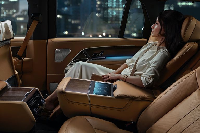 tiện ích xe Land Rover Range Rover 2022.