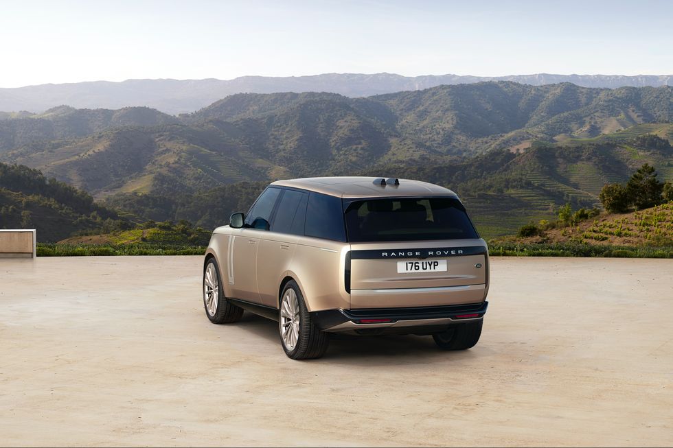 hông xe Land Rover Range Rover 2022.