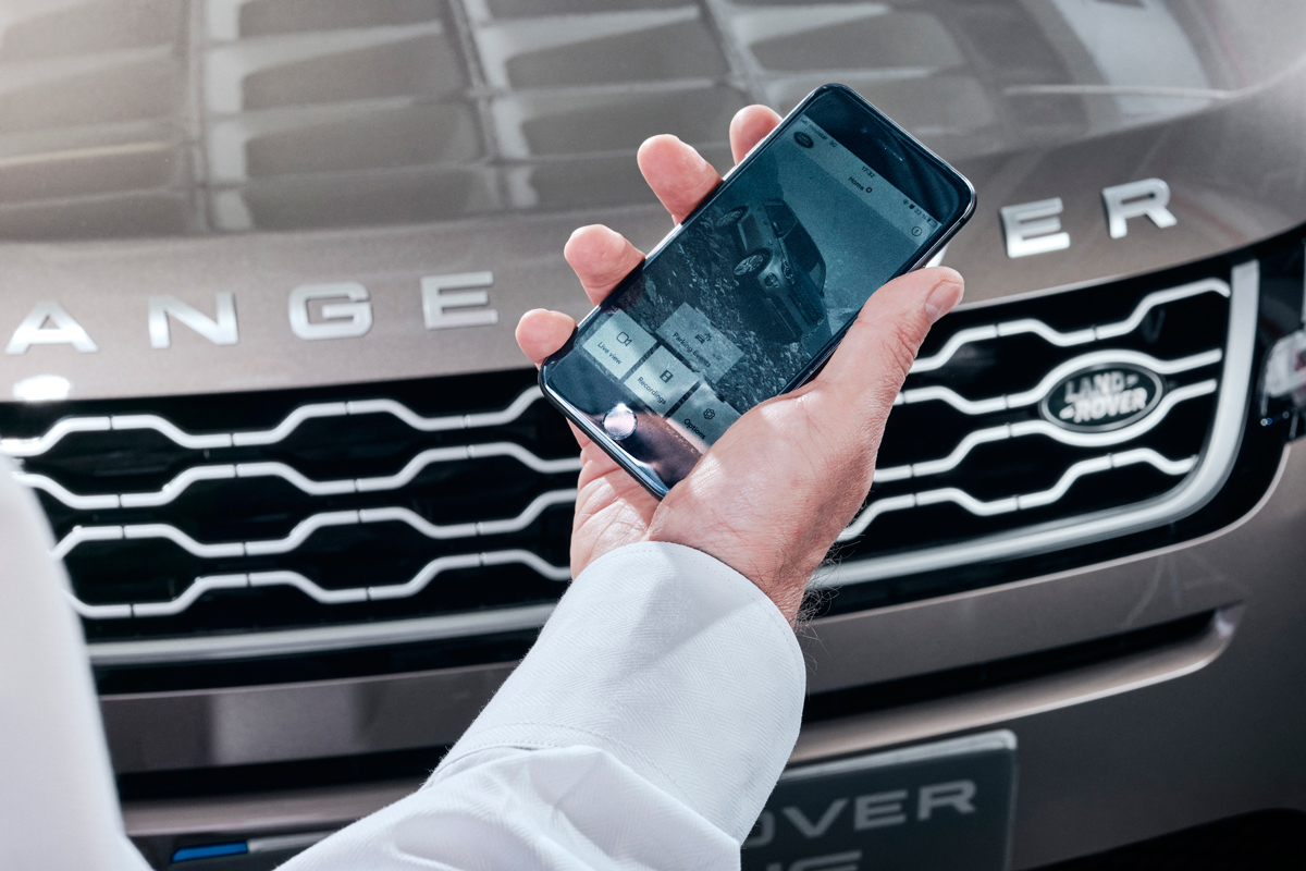 áp dụng là tất cả những khách hàng đang sở hữu một trong những phiên bản xe Jaguar hoặc Land Rover. 1