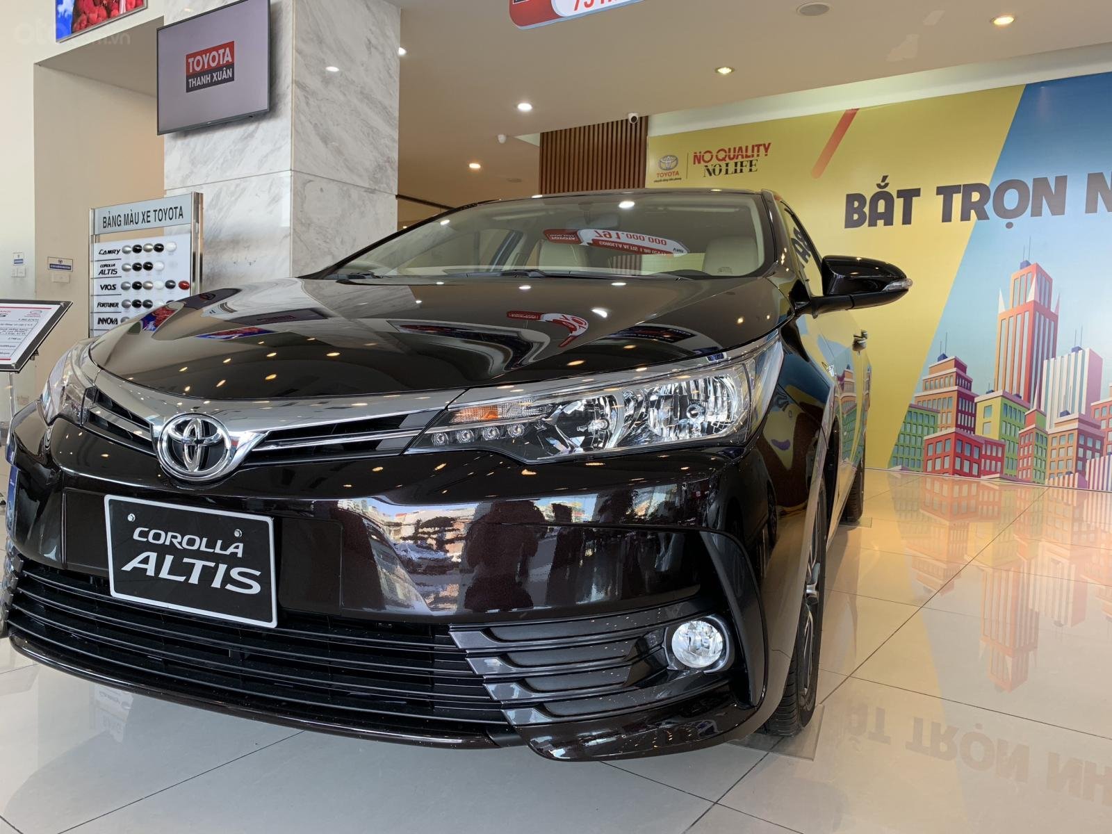 Giới thiệu xe Toyota Corolla Altis 2019 1