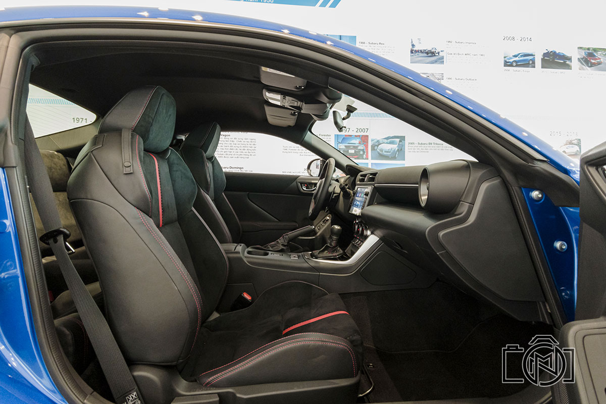 Ghế bên của Subaru BRZ 2022.