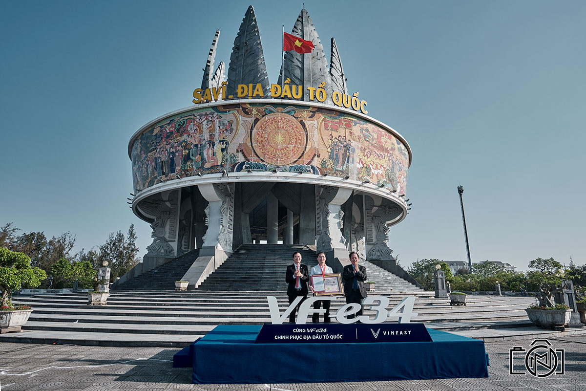 Hơn 100 xe ô tô điện VinFast tham gia hành trình chinh phục mũi cực Đông Bắc tổ quốc 7 Hơn 100 xe ô tô điện VinFast tham gia hành trình chinh phục mũi cực Đông Bắc tổ quốc 7.