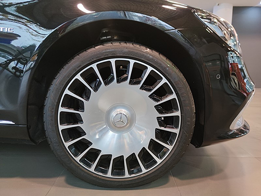 la-zăng xe Mercedes-Maybach S 560 2022.