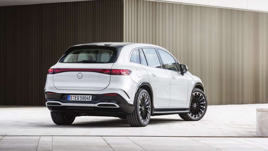 Mercedes-Benz EQS SUV 7 chỗ 1 Mercedes-Benz EQS SUV 7 chỗ 1.