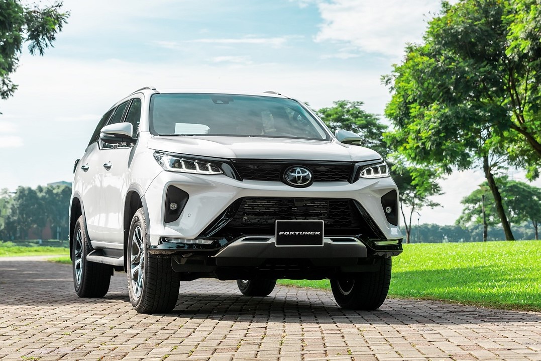 Toyota Fortuner 2022 trình làng, thêm trang bị, giá khởi điểm 1,015 tỷ đồng 1
