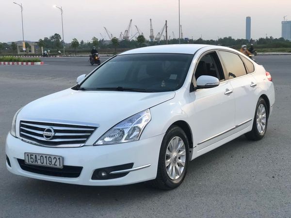 Nissan Teana  Giá xe lăn bánh thông số kỹ thuật đánh giá