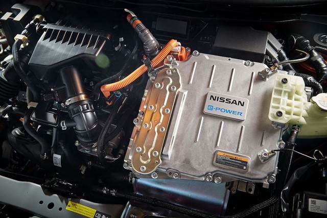 Động cơ hybrid e-Power trên Nissan Kicks.