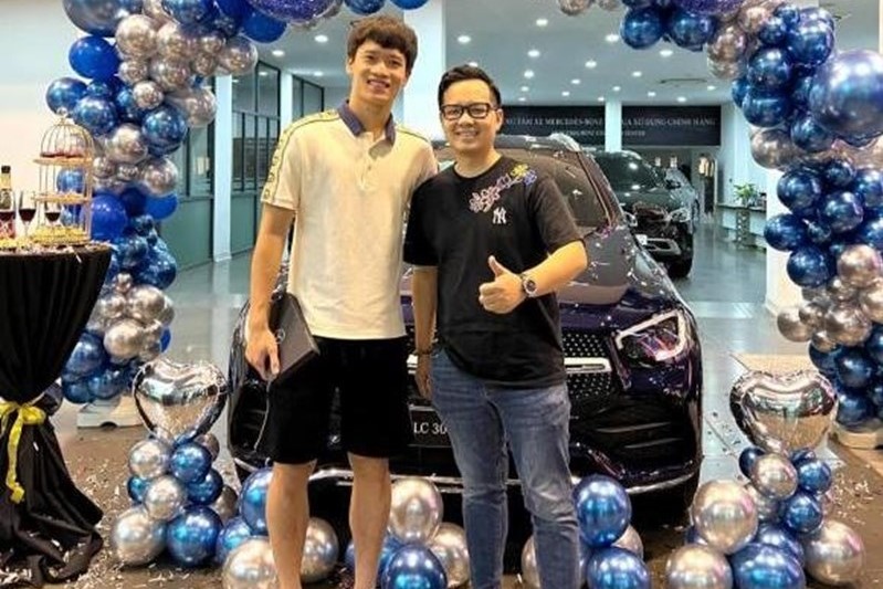 Gần đây, giá xe&nbsp;Mercedes-Benz GLC 300 4MATIC được điều chỉnh tăng thêm 31 triệu đồng. 1