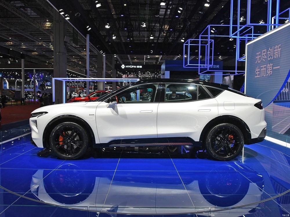 thân xe Ford Evos 2022.
