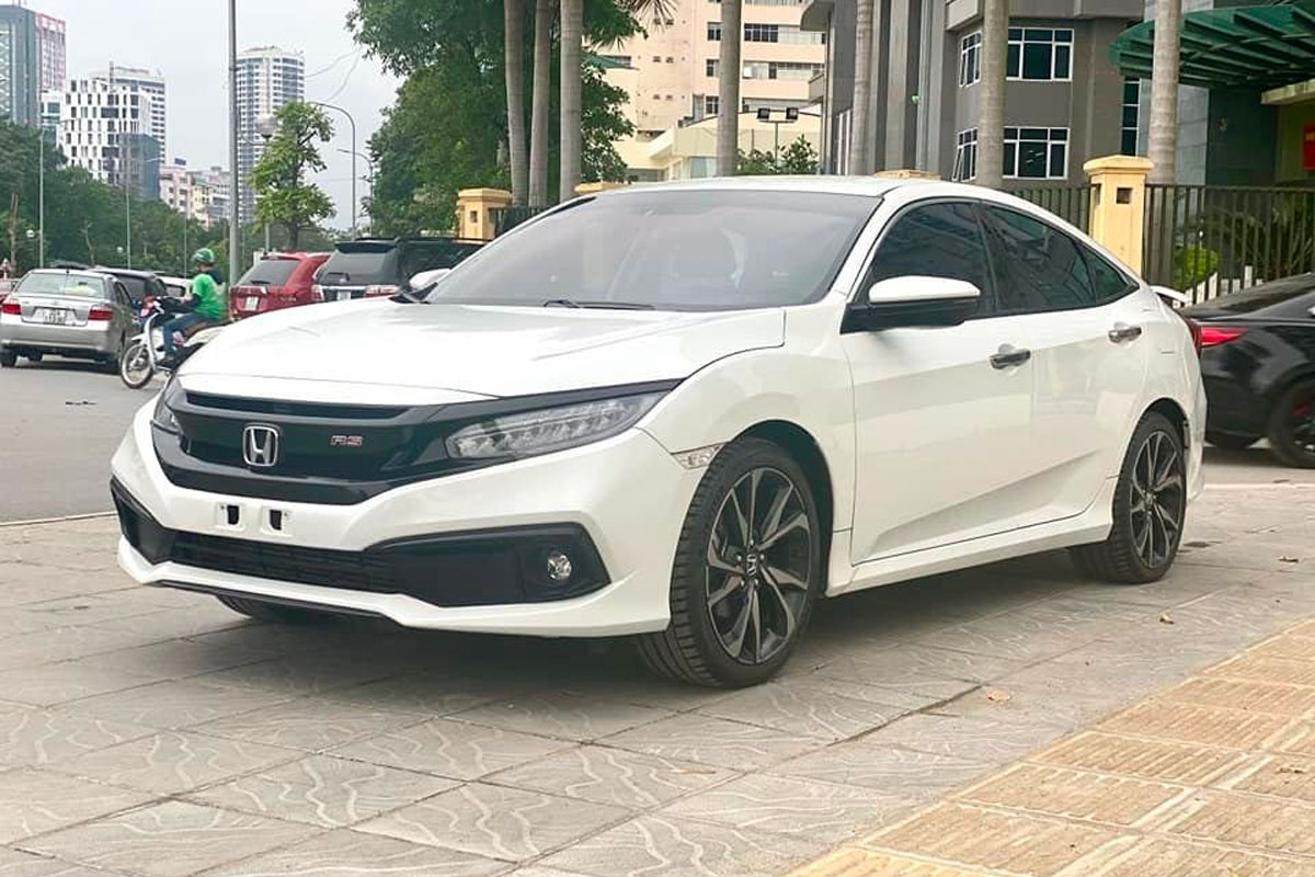 Honda Civic đã trải qua nhiều nâng cấp, cải tiến hấp dẫn hơn.