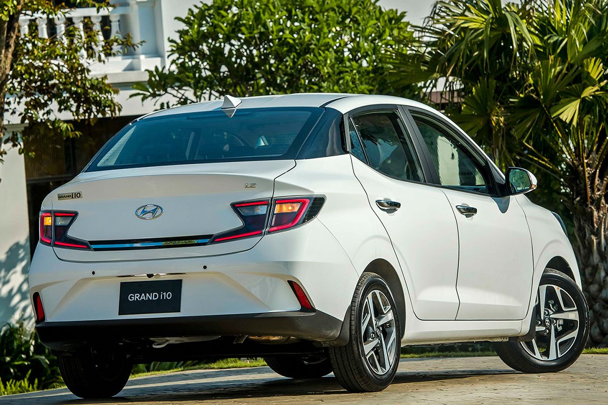 Về kích cỡ: Hyundai Grand i10 nhỉnh hơn