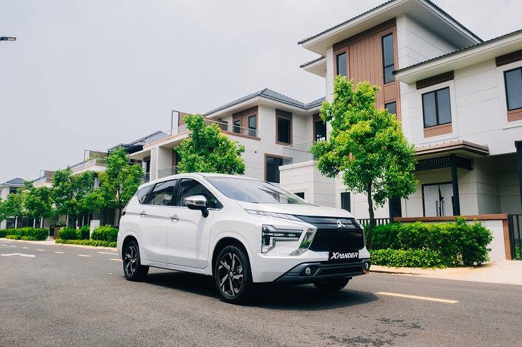 Giá xe Mitsubishi Xpander mới nhất .