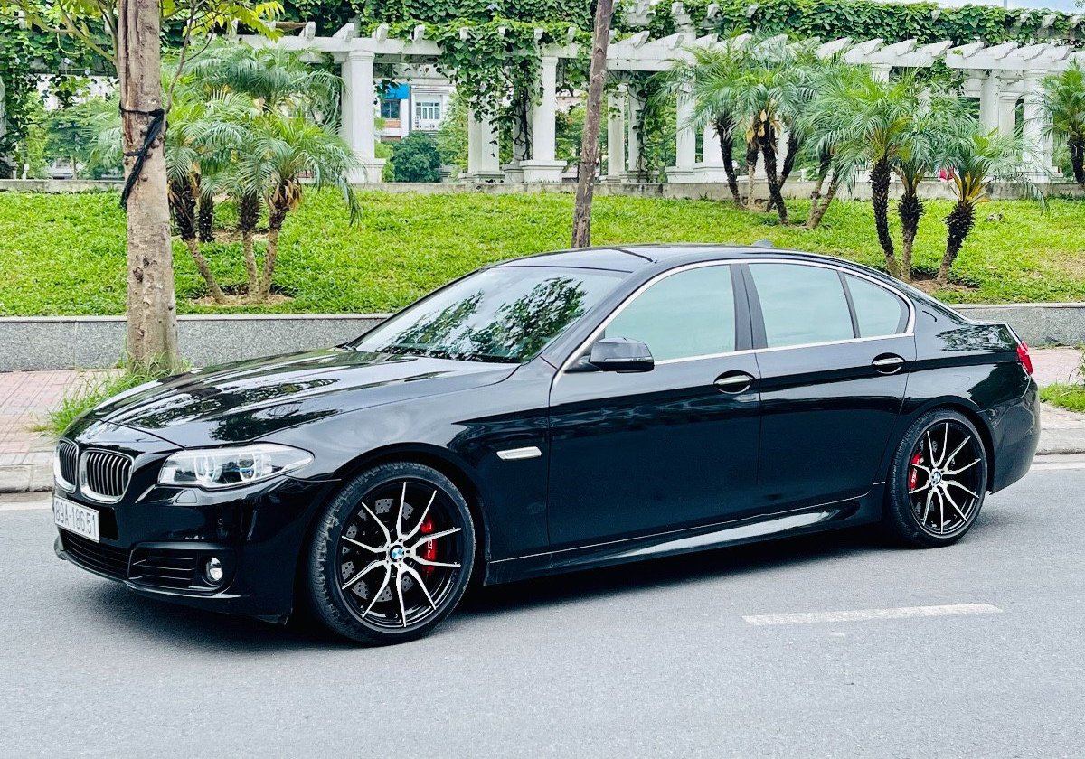 BMW 520i 2014 – 2015 BMW 520i 2014 – 2015.