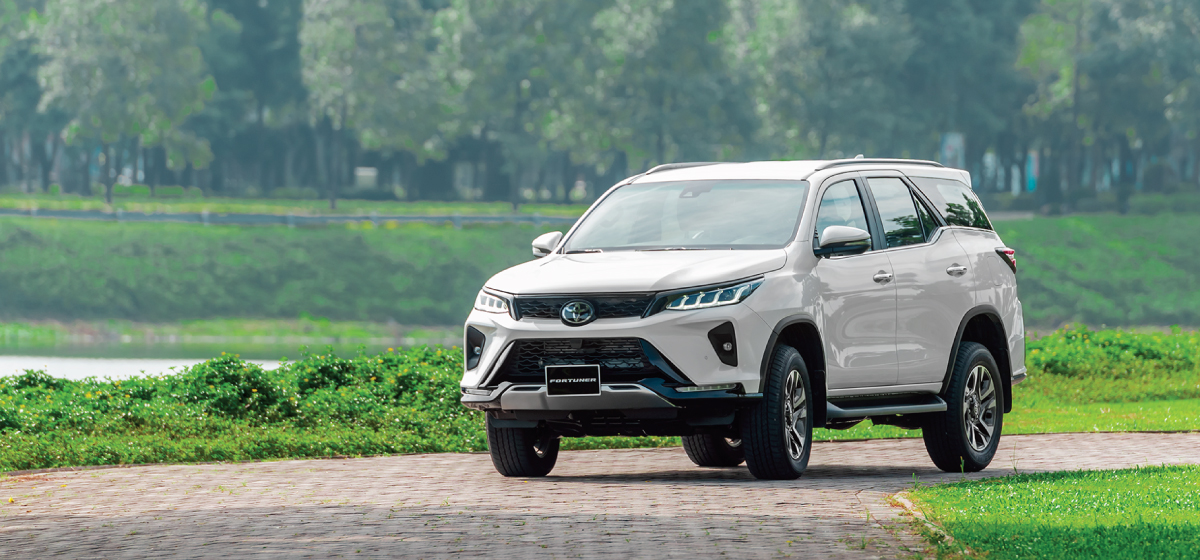 Toyota Fortuner tháng thứ 2 liên tiếp dẫn đầu doanh số phân khúc SUV 7 chỗ.