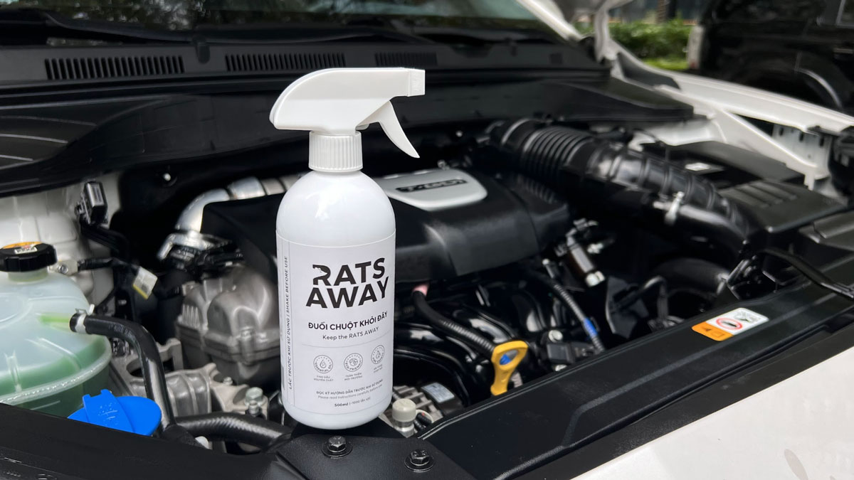 Để chống chuột tốt nhất, người dùng ô tô nên kết hợp cả chai xịt và túi treo 