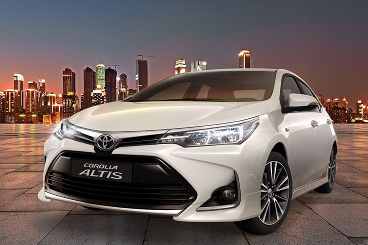 Toyota Corolla Altis.