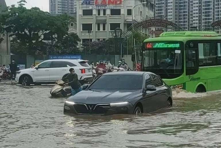 Xe từng bị thuỷ kích, ngập nước là một trong những loại xe ô tô cũ “cấm kỵ” khi mua. 1
