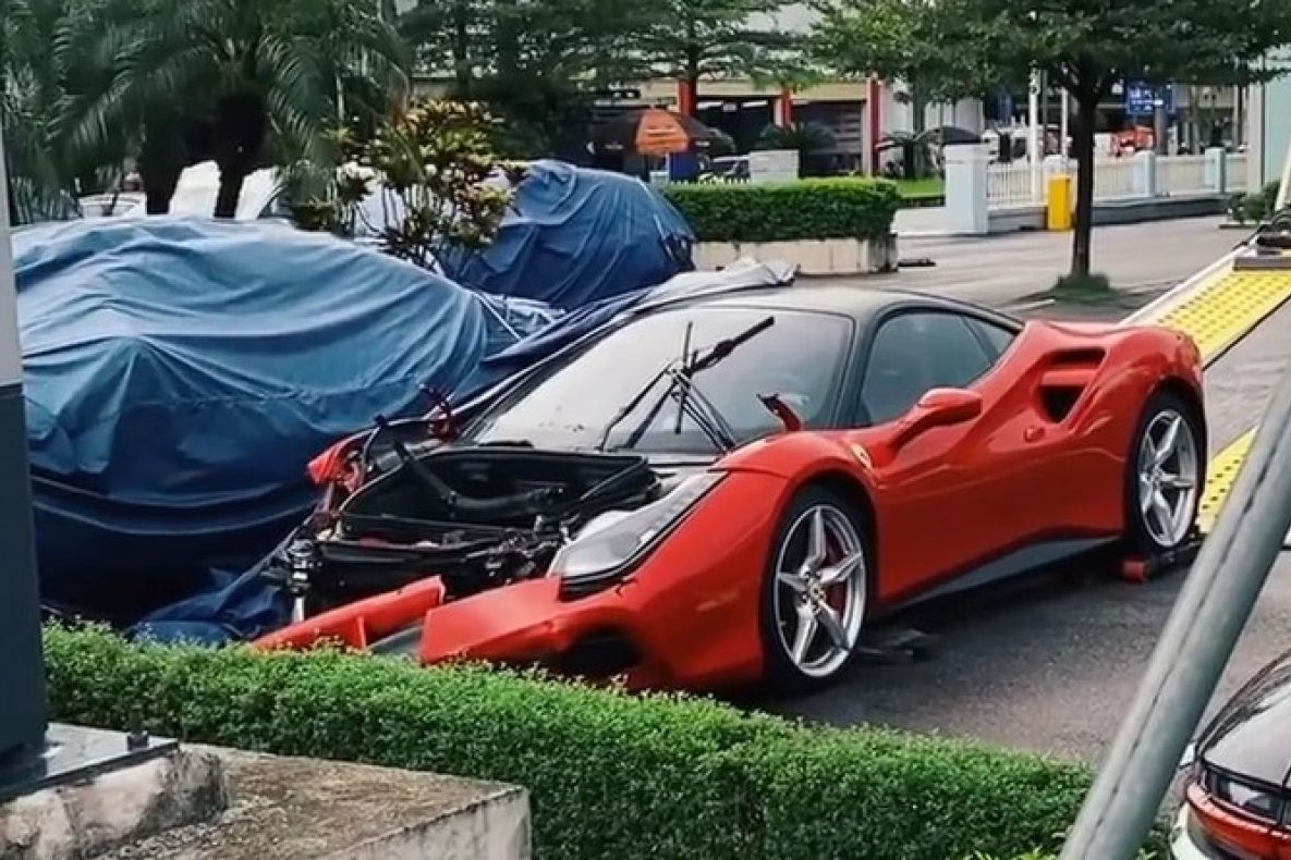 Vụ nhân viên Volvo làm "nát đầu" siêu xe Ferrari 488, trách nhiệm đền bù thuộc về ai? 1