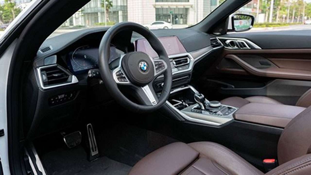 Nội thất BMW 430i Convertible 2022.
