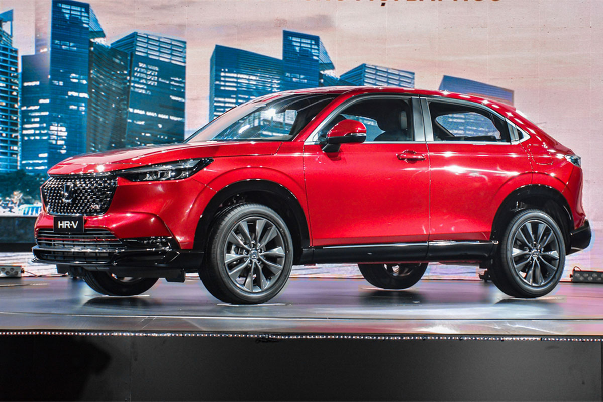 So sánh Honda HR-V RS và Mazda CX-5 2.0L Luxury.