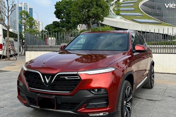 Giá xe Lux SA2.0 còn có xu hướng tăng giá nhẹ sau thông báo của VinFast. 1