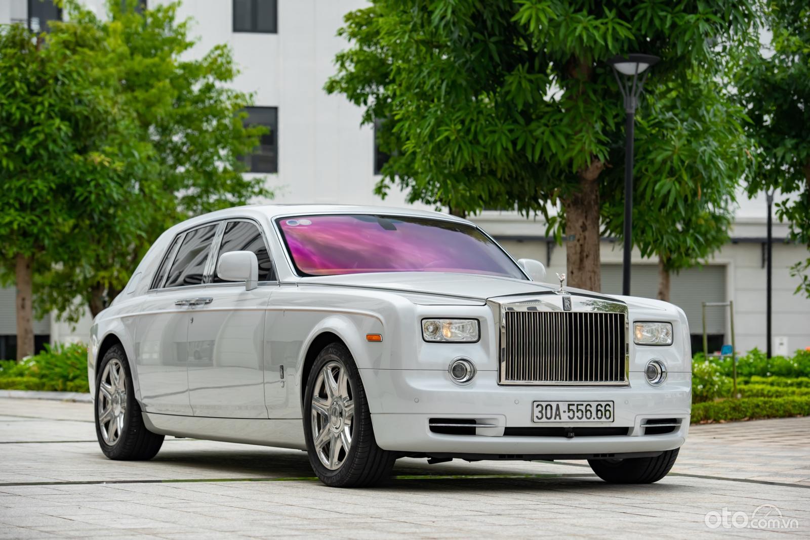 White RollsRoyce Phantom Series II available for Weddings in London