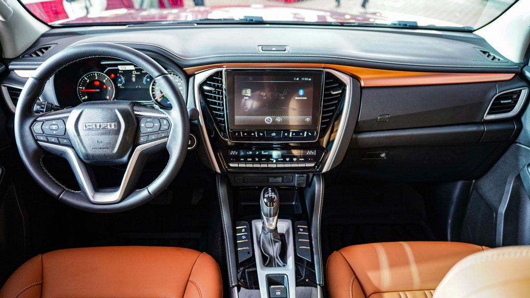 Isuzu mu-X vượt trội về mặt công nghệ so với đời cũ. 
