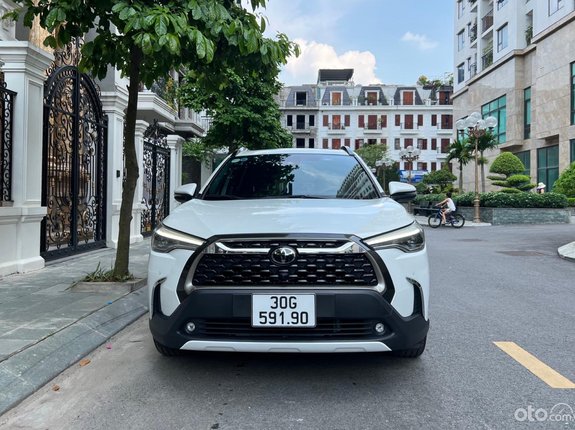 Toyota Corolla Cross 1.8 V 2020, biển số 30G - 591.90 đã lăn bánh 18.000 km, giá bán mong muốn 875 triệu đồng