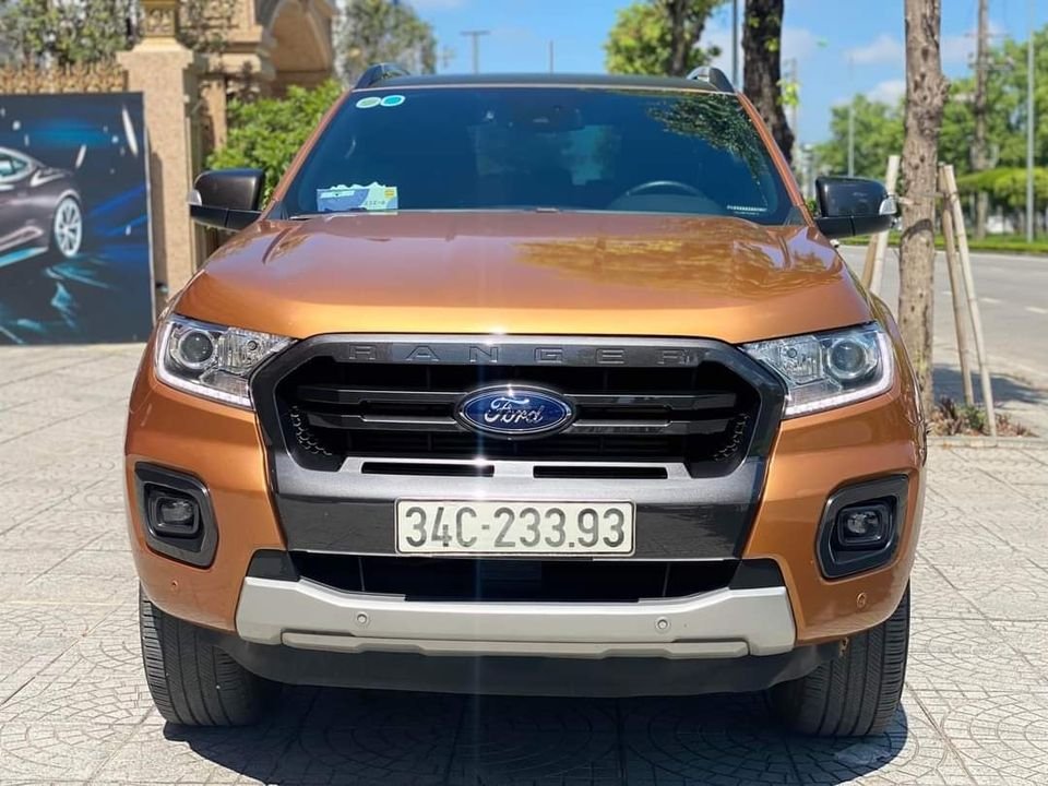 Ford Ranger Wildtrak 2.0L 4x4 AT 2018, biển số 34C - 233.93 đã lăn bánh 40.000 km, giá bán mong muốn 798 triệu đồng
