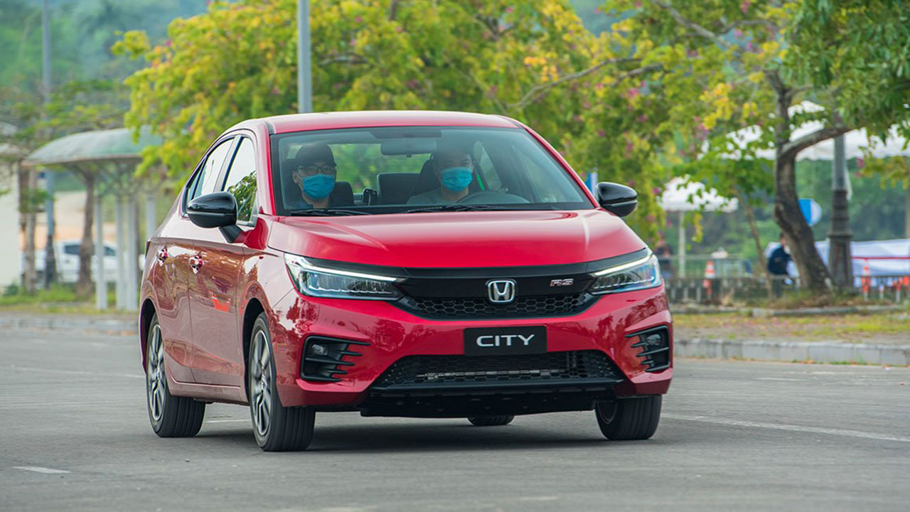 Honda City 2022 không chỉ mạnh mẽ mà còn rất tiết kiệm nhiên liệu.