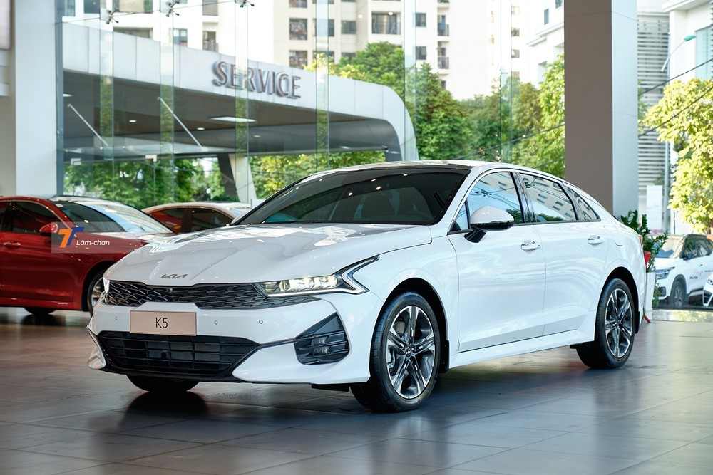 KIA K5: 122 xe 1