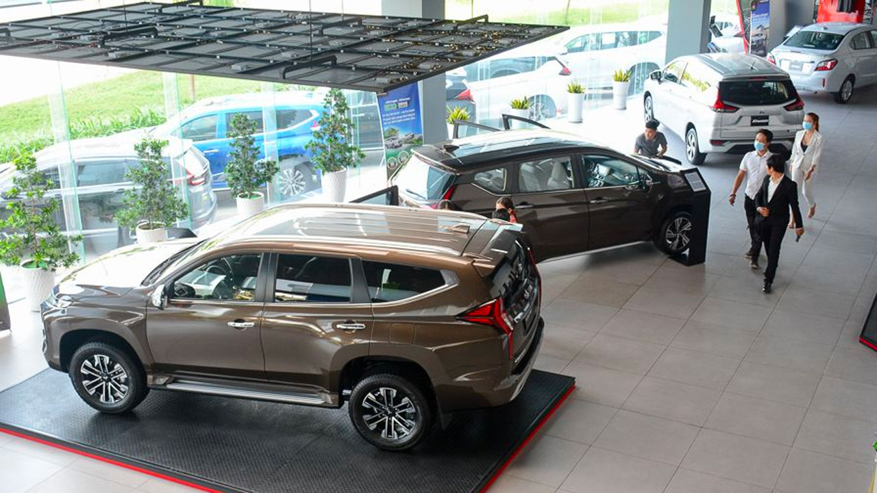 Doanh số thị trường ô tô Việt tăng trưởng trở lại trong tháng 7