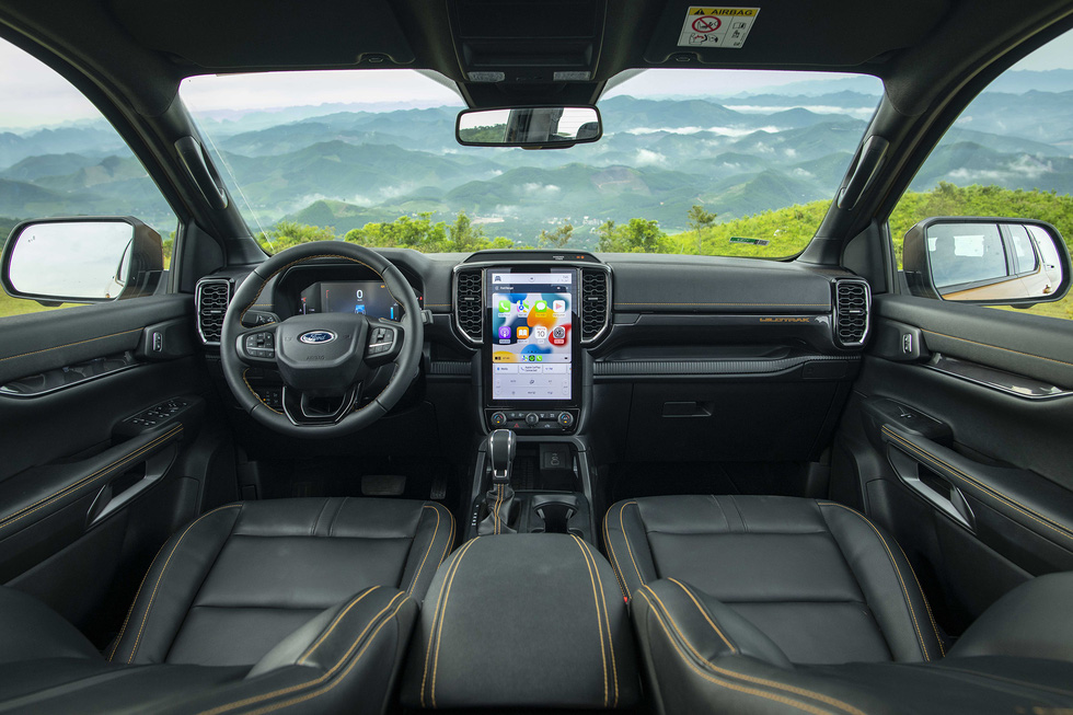 Thông số kỹ thuật xe Ford Ranger 2023: Nội thất, tiện nghi.