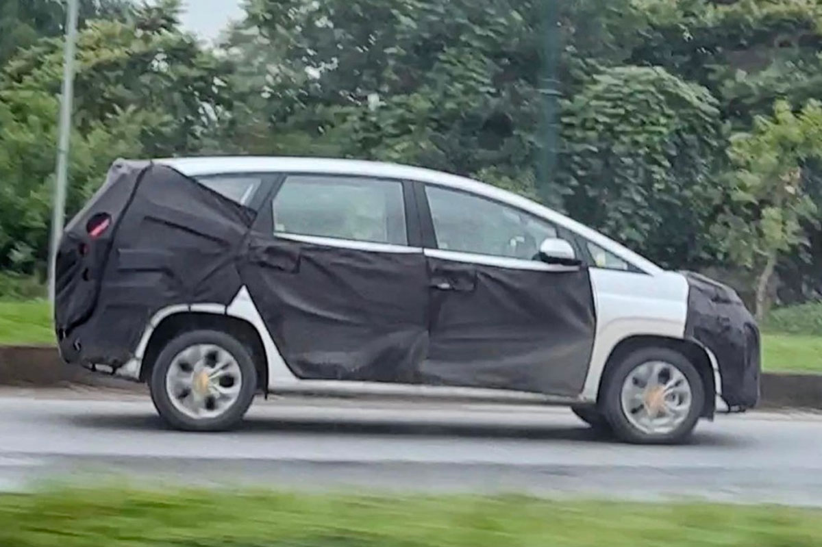 Hình ảnh bắt gặp Hyundai Stargazer chạy thử tại Việt Nam