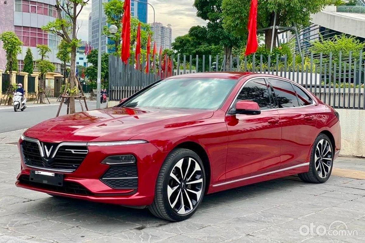 VinFast dừng kinh doanh ô tô chạy xăng (trong đó có Lux A2.0) kể từ cuối năm 2022