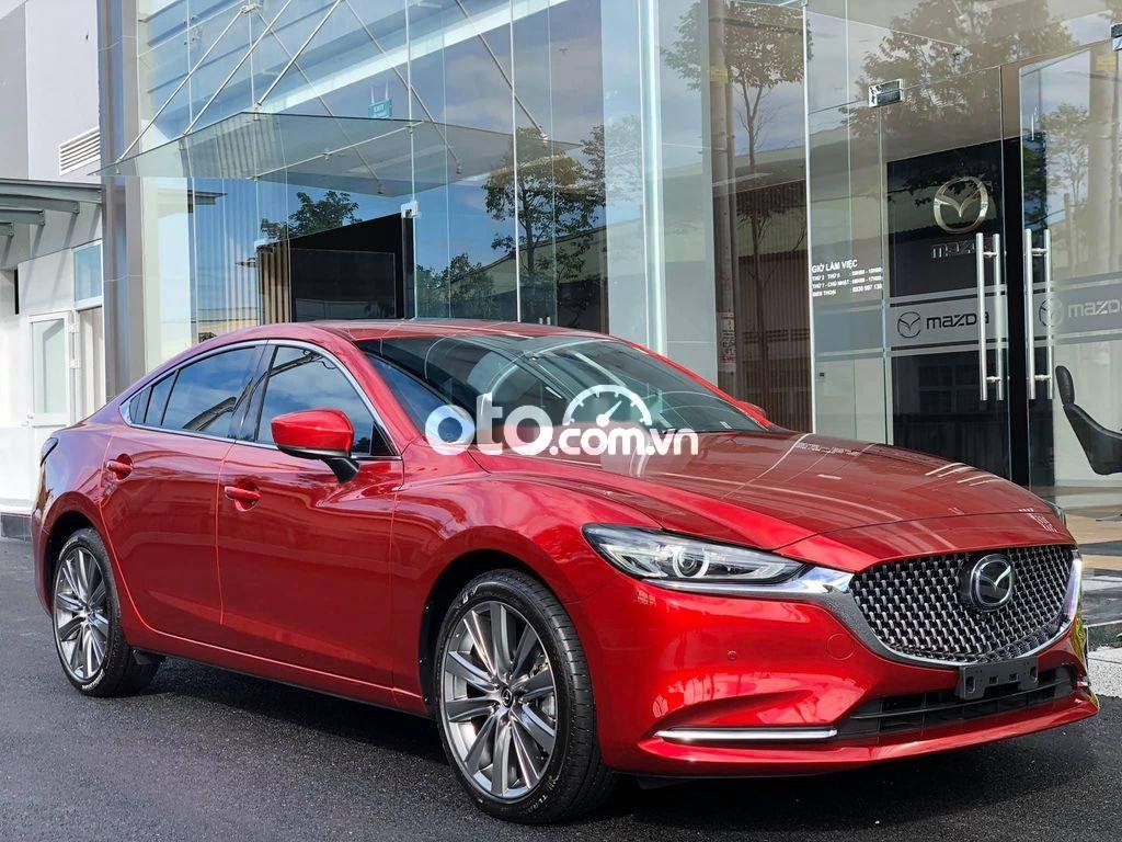 Áp lực doanh số tháng Ngâu, Mazda 6 tung ưu đãi "khủng", lên tới 72 triệu đồng.