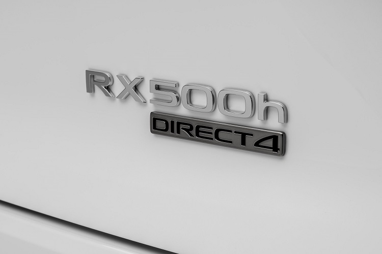huy hiệu xe Lexus RX 500h F-Sport Performance 2023.