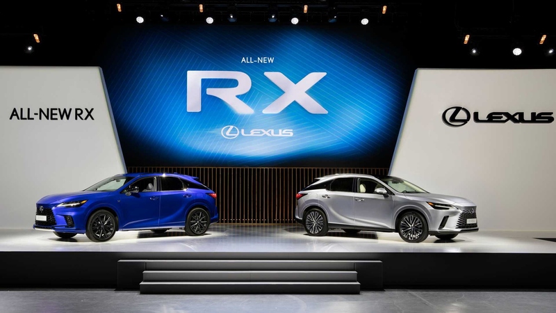Giá xe Lexus RX 500h F-Sport Performance mới nhất