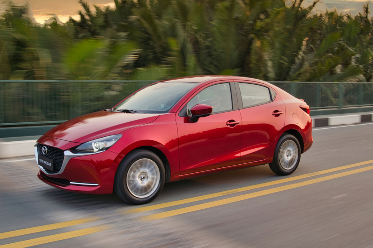 So sánh Hyundai Accent và Mazda 2 2021: Về trang bị ngoại thất1.