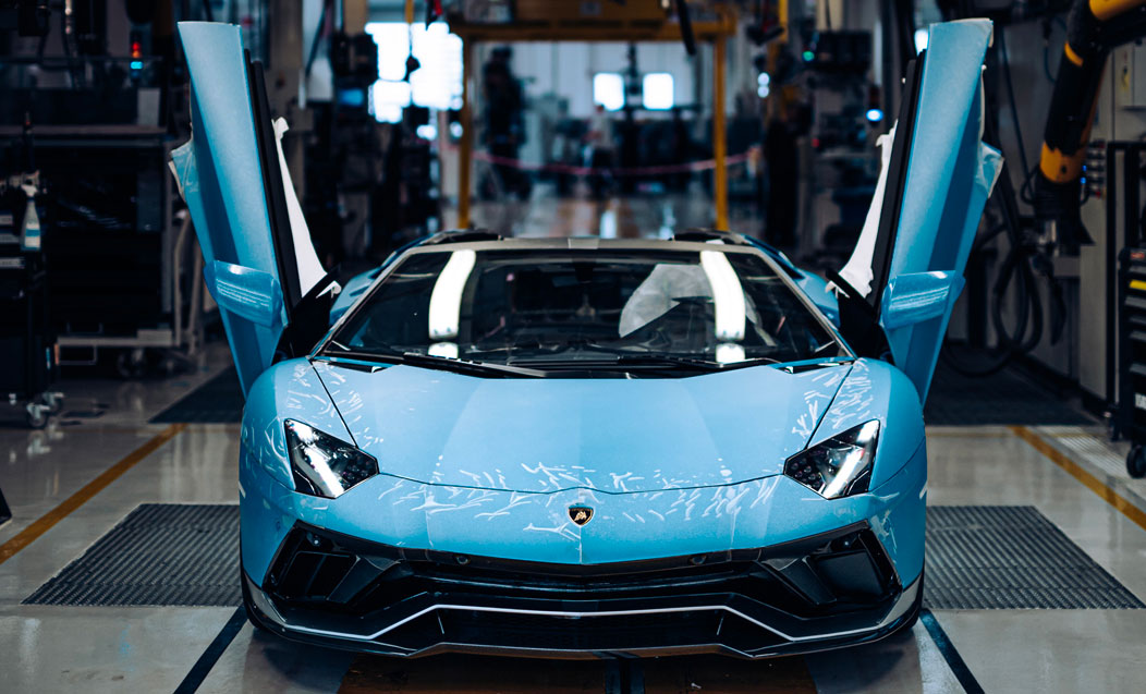 Chiếc xe cuối cùng này mang màu sơn ngoại thất xanh đặc biệt