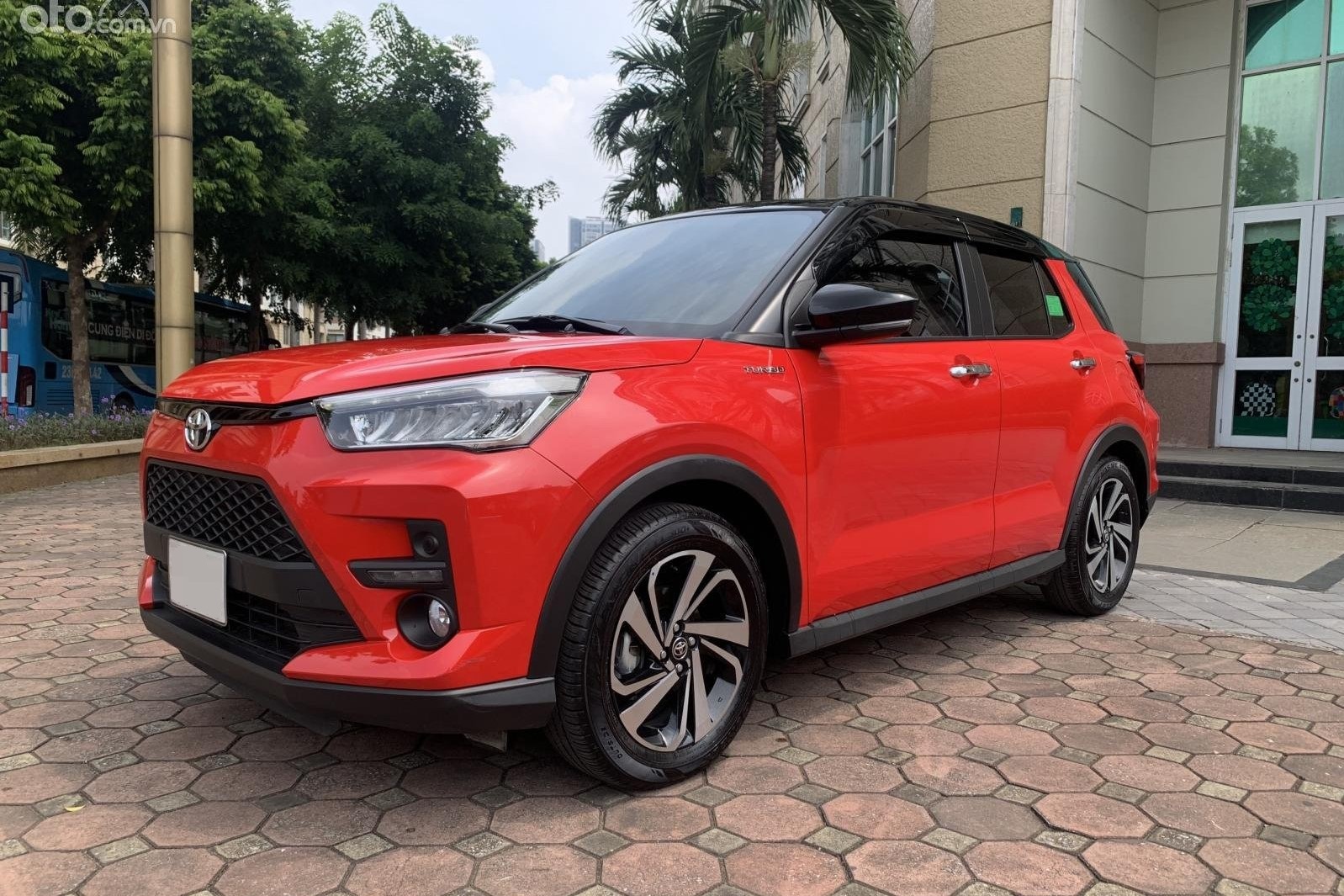 Toyota Raize 2022: Đánh Giá Chi Tiết, Giá Lăn Bánh & So Sánh Đối Thủ 6 Tư Vấn Mua Xe Toyota Raize 2022: Nên Chọn Phiên Bản Nào Phù Hợp?